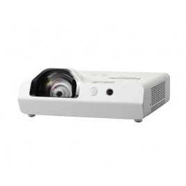 PANASONIC PROYECTOR PT TW381R SHORT THROW BRILLO 3300 TECNOLOGiA 3LCD RESOLUCIoN WXGA oPTICA 046 1 1LAMP UP TO 20000HRS LAMP LI